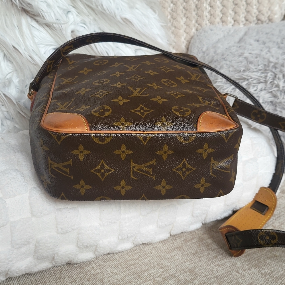 LOUIS VUITTON Shoulder Bag Danube GM Monogram, Authentic!! - Picture 5 of 16